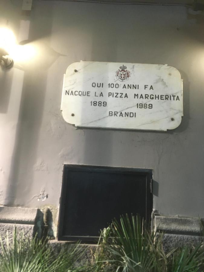4Stanze Hotel Наполи Екстериор снимка