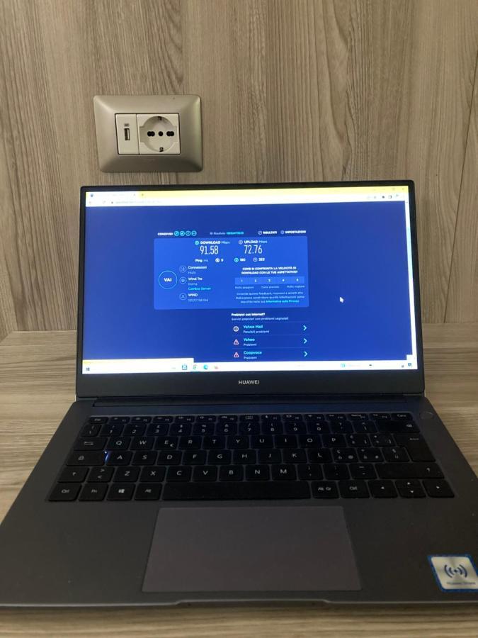 4Stanze Hotel Наполи Екстериор снимка