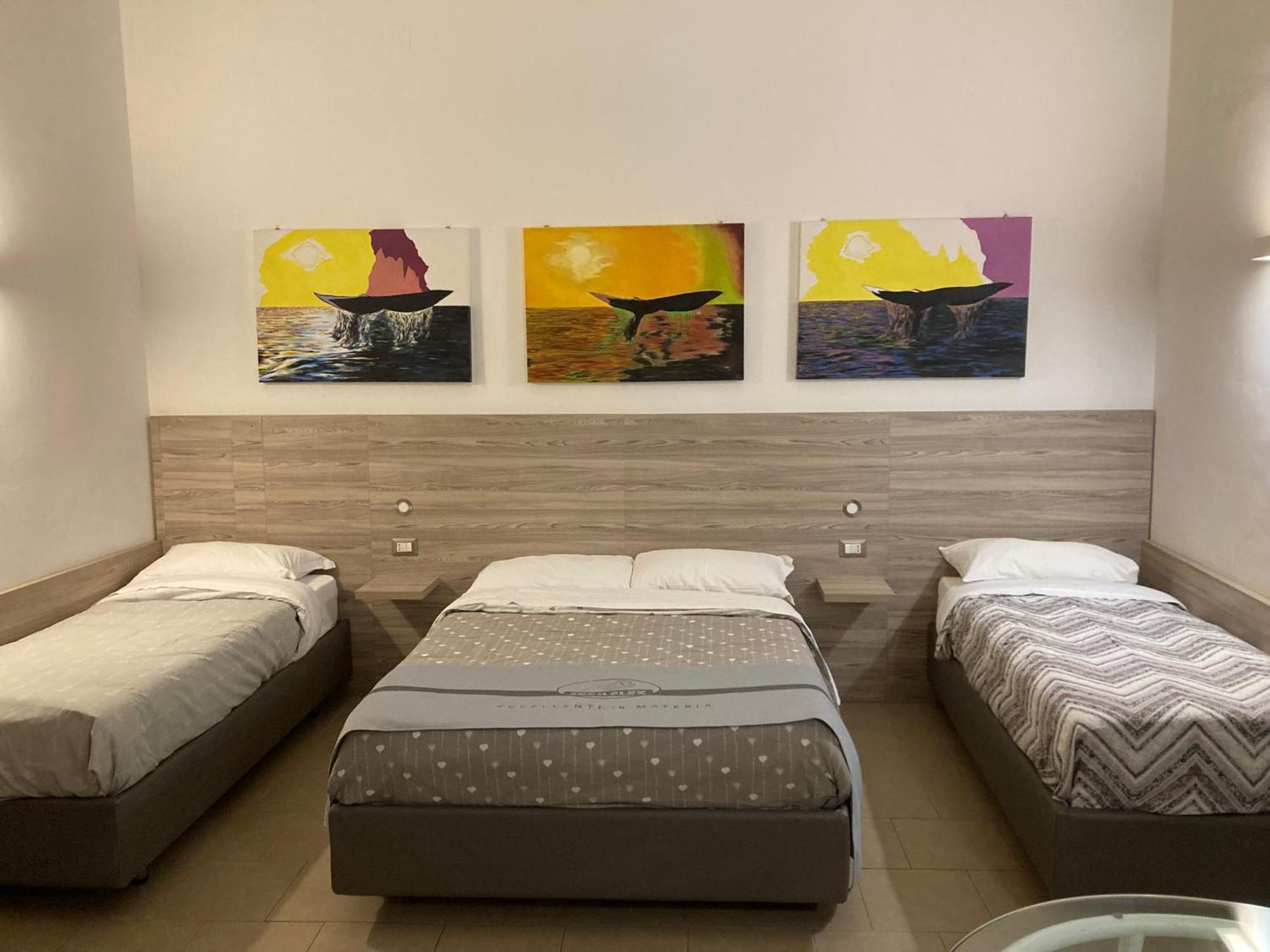 4Stanze Hotel Наполи Екстериор снимка