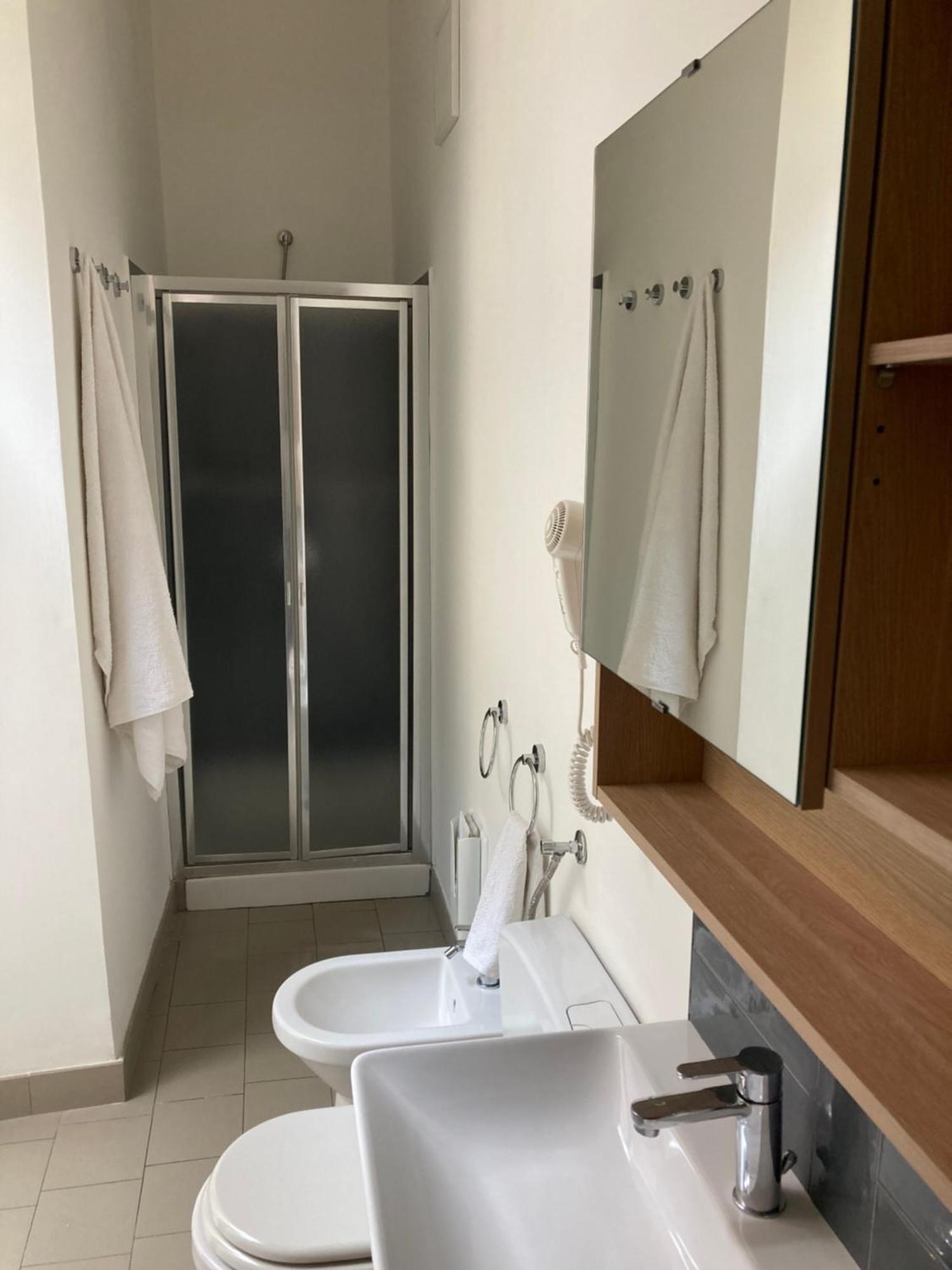 4Stanze Hotel Наполи Екстериор снимка